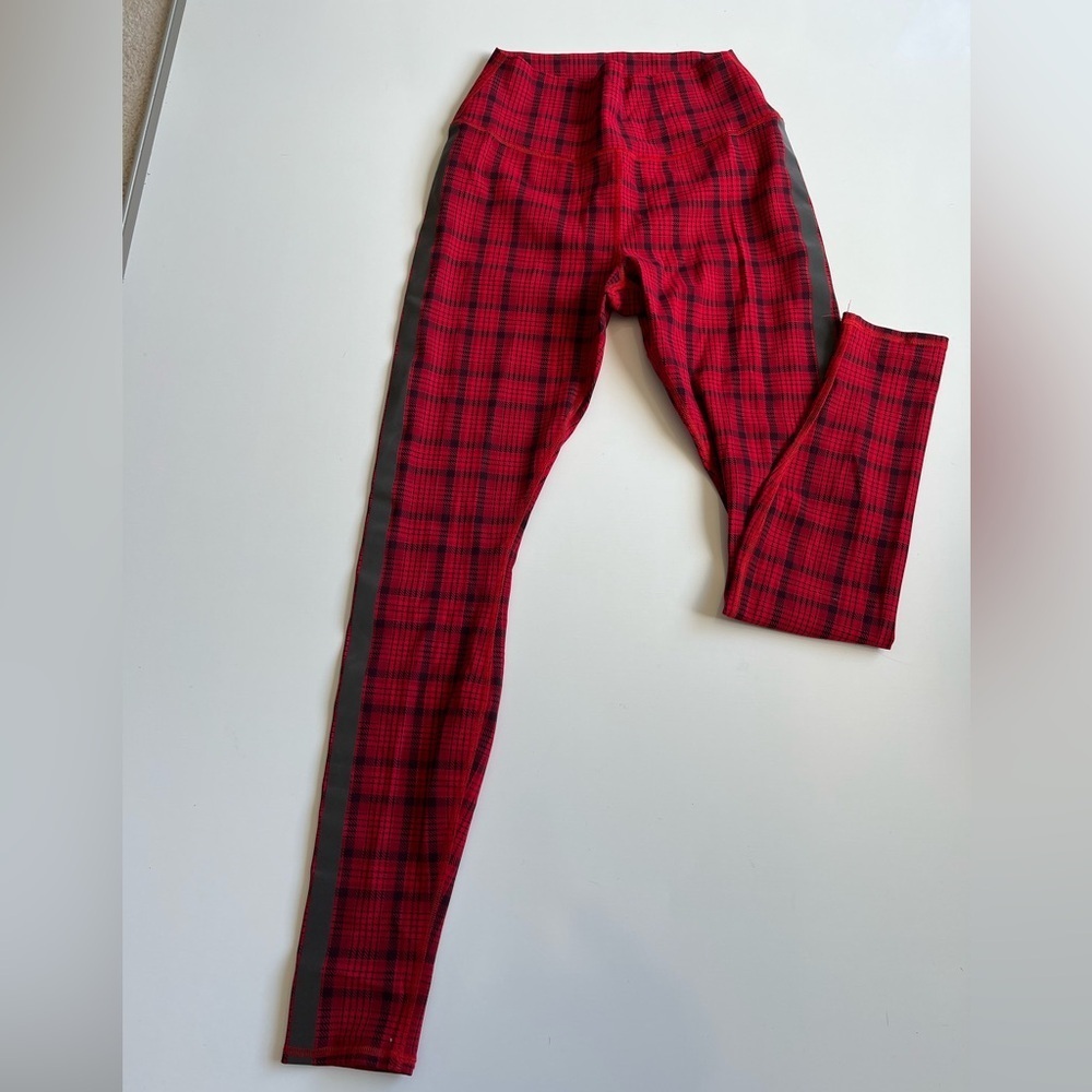 ALO yoga Black and red checkered print leggings - Picture 4 of 6